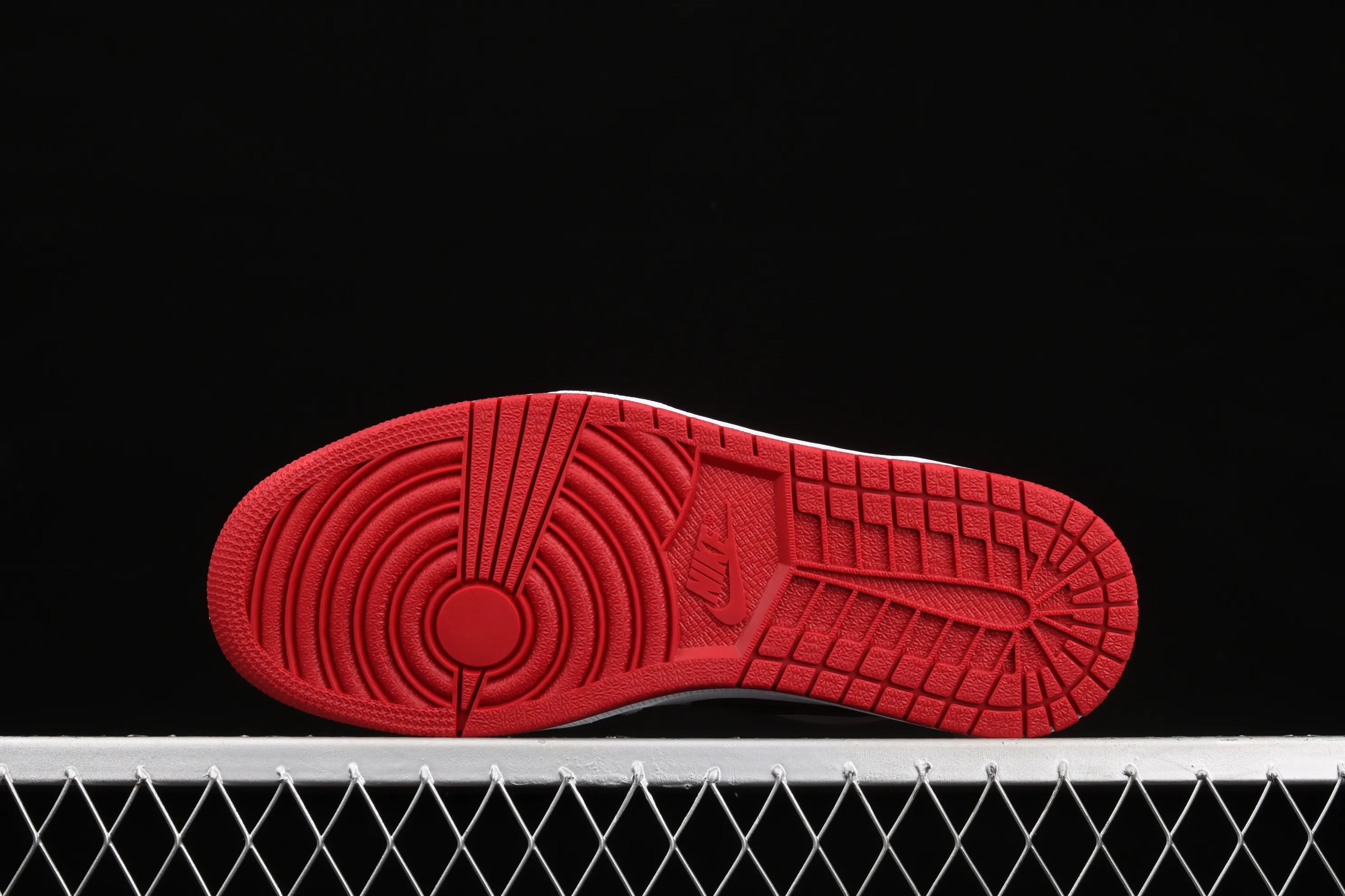 All categories Air Jordan Jordan series basketball shoes Air Jordan 1 Low G version pure original Air Jordan 1 Low AJ1 Joe 1 white black red cultural and leisure sports sneakers 553558-118